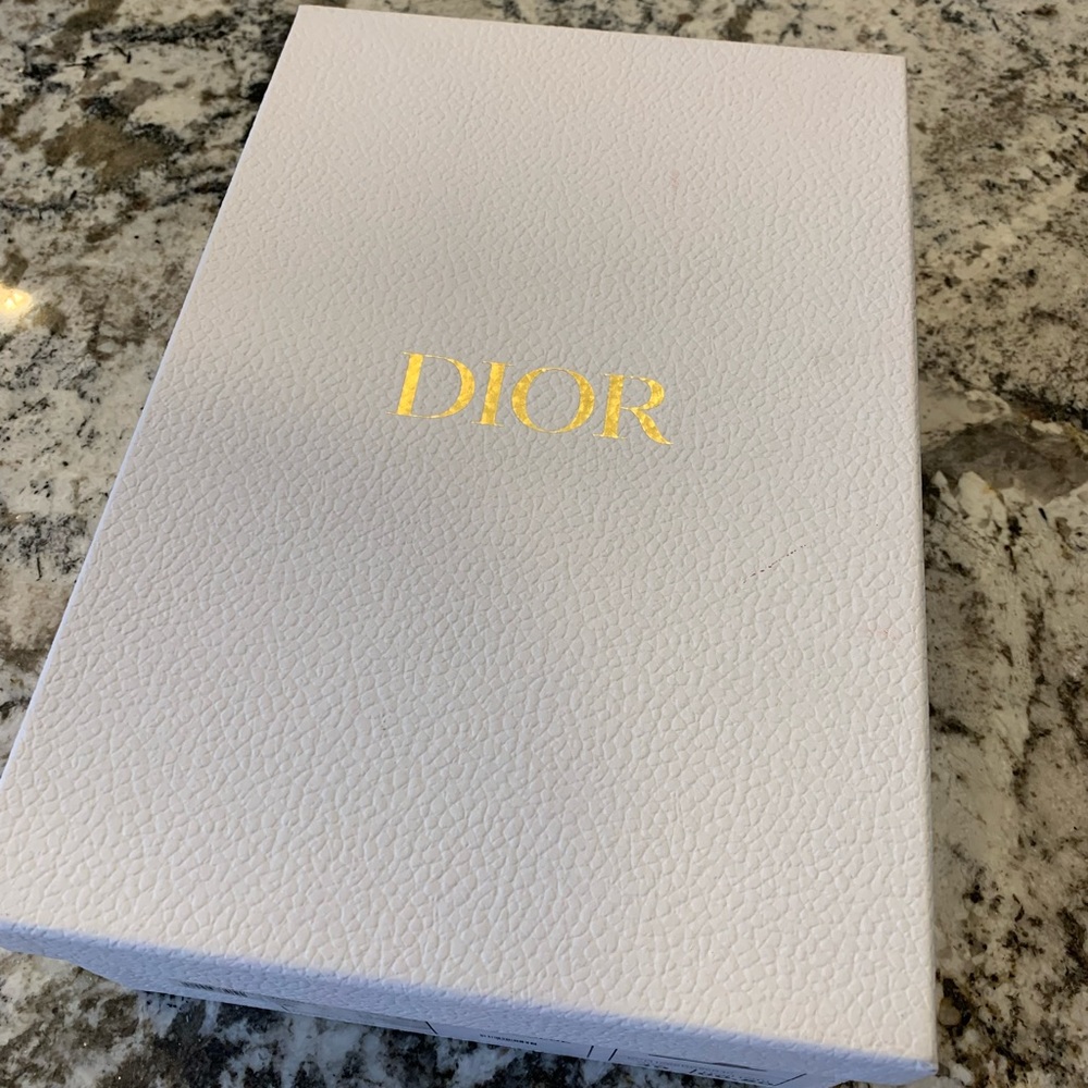 Dior box